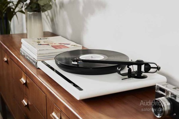 Виниловый проигрыватель Roksan Attessa Turntable